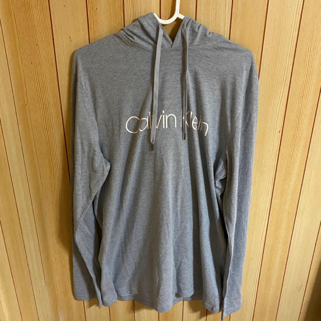 Calvin Klein(カルバンクライン)の【希少デザイン★】カルバンクライン ロンT メンズのトップス(パーカー)の商品写真