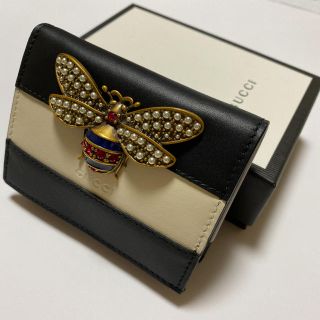 グッチ(Gucci)の【新品 レア】GUCCI クイーン マーガレットBEE ストライプ 二つ折り財布(財布)