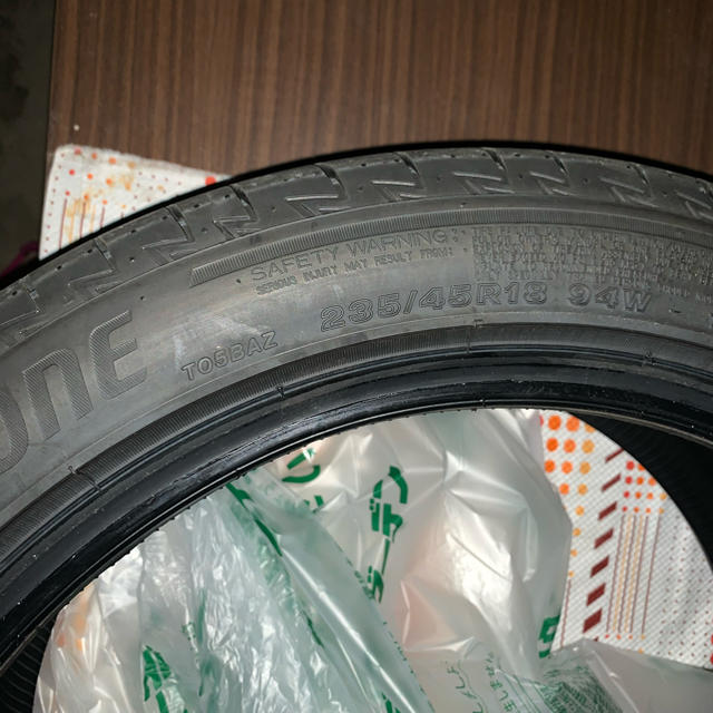 自動車235/45R18  新車外し　ＢＳ TURANZA T005