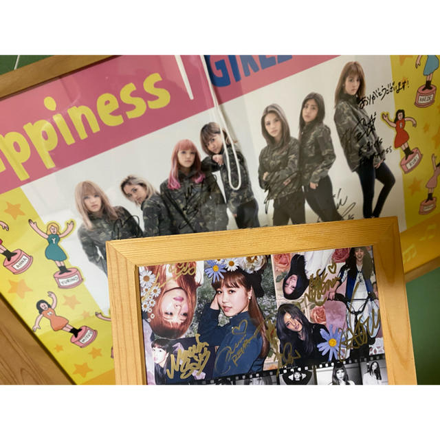 E-girls(イーガールズ)のE-girls happiness Flower ライブ限定直筆サイン エンタメ/ホビーのタレントグッズ(ミュージシャン)の商品写真