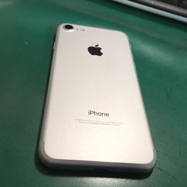 iPhone7 128GB シルバー 箱あり docomo