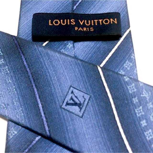 LOUIS VUITTON(ルイヴィトン)の希少　モノグラム　LOUIS VUITTON ルイヴィトン　ストライプ　ネクタイ メンズのファッション小物(ネクタイ)の商品写真