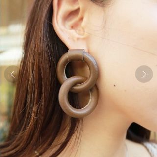 トゥデイフル(TODAYFUL)の人気完売！新品未使用！TODAYFUL♡レザーリングピアス♡(ピアス)