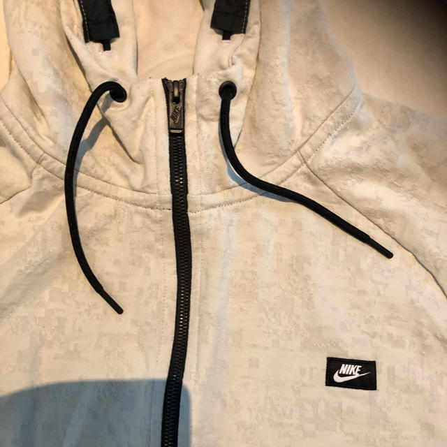 NIKE(ナイキ)のナイキ　パーカー メンズのトップス(パーカー)の商品写真