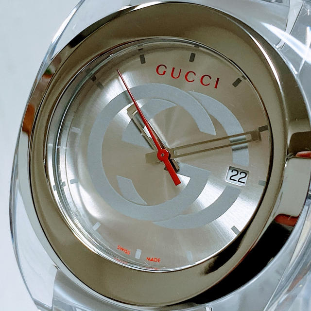 ◇早いもの勝ち！◇新品◇GUCCI SYNC XXL◇クォーツ 白 メンズ腕時計