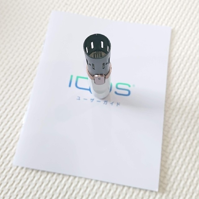 IQOS(アイコス)のiQOS 2.4 plus ホワイト メンズのファッション小物(タバコグッズ)の商品写真