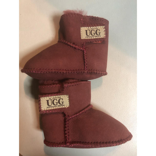 UGG(アグ)の新品】UGG ムートンブーツ　ベビー キッズ/ベビー/マタニティのベビー靴/シューズ(~14cm)(ブーツ)の商品写真