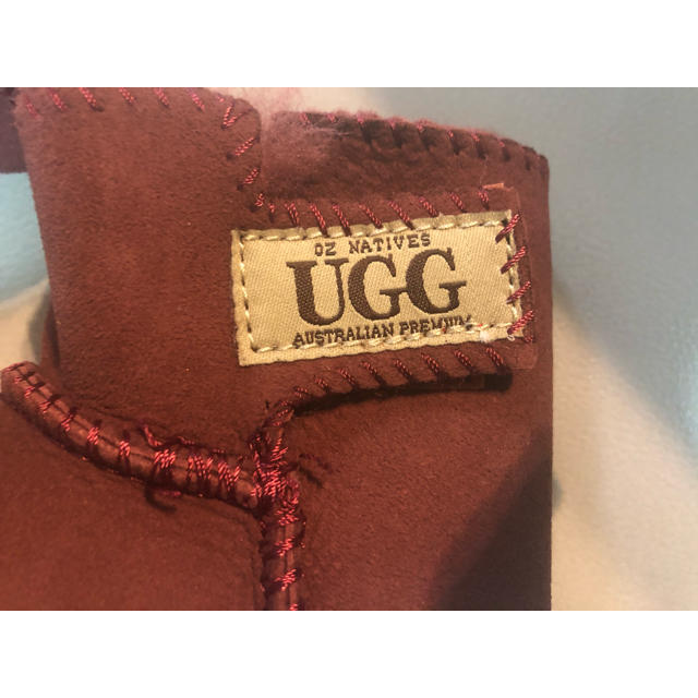UGG(アグ)の新品】UGG ムートンブーツ　ベビー キッズ/ベビー/マタニティのベビー靴/シューズ(~14cm)(ブーツ)の商品写真