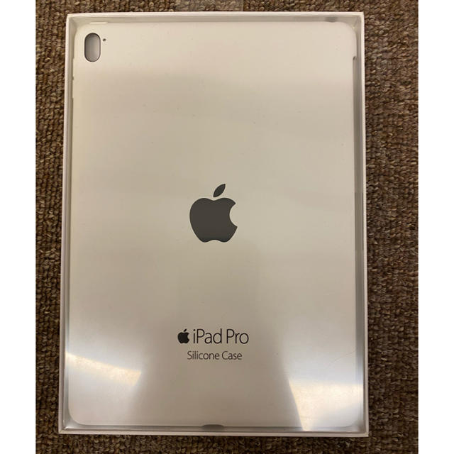 Apple(アップル)の9.7インチiPad Pro用 シリコーンケース ホワイト Apple純正品 スマホ/家電/カメラのスマホアクセサリー(iPadケース)の商品写真