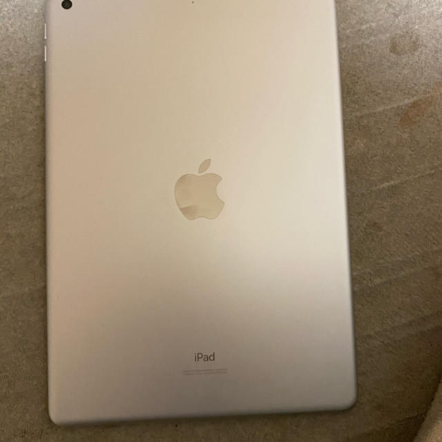 iPad 32 GB 7th Generation Wi-Fi 1