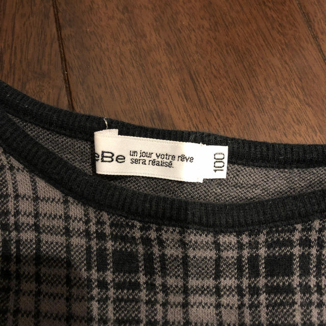 BeBe(ベベ)のBeBe トレーナー キッズ/ベビー/マタニティのキッズ服女の子用(90cm~)(Tシャツ/カットソー)の商品写真