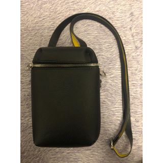 ザラ(ZARA)のzara ボディーバッグ(ボディーバッグ)