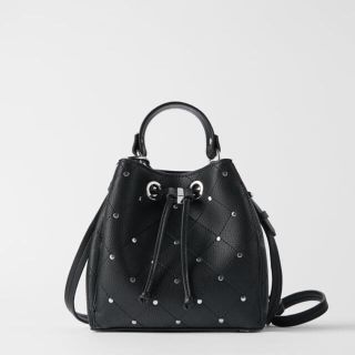 ザラ(ZARA)のZARA スタッズ ショルダー ミニバッグ【美品】(ショルダーバッグ)