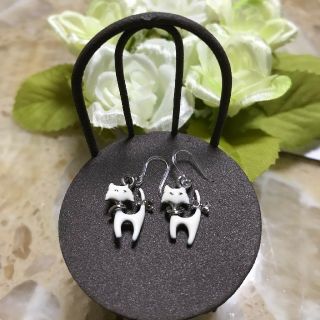 ❤️セール❤️猫ピアス(ピアス)