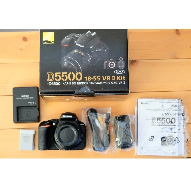 極美品　Nikon D5500　ボディのみカメラ