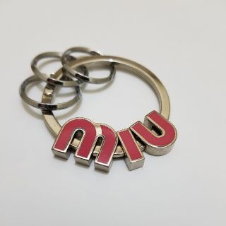 ミュウミュウ(miumiu)のmiumiu キーホルダー【最終価格です】(キーホルダー)