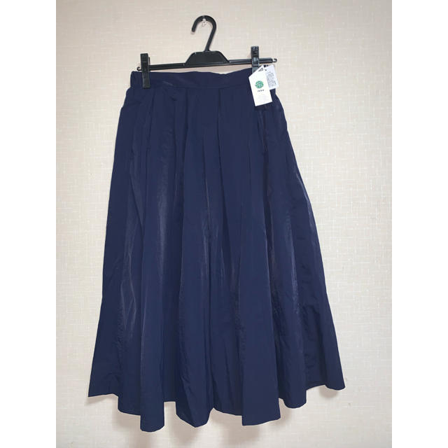 ikka(イッカ)の☆未使用 ネイビーロングスカート L  レディースのスカート(ロングスカート)の商品写真