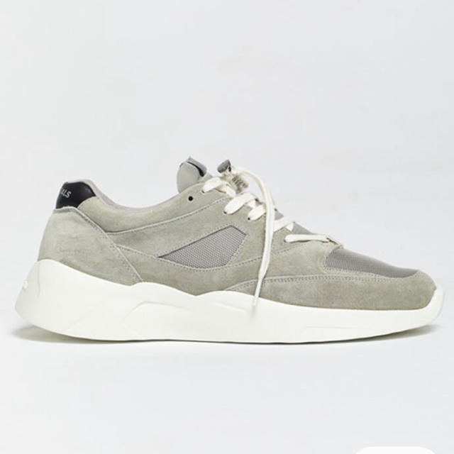 FEAR OF GOD(フィアオブゴッド)のFear Of God Essentials Runner Shoes 27.0 メンズの靴/シューズ(スニーカー)の商品写真