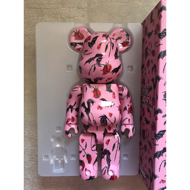 MEDICOM TOY(メディコムトイ)の ベアブリック KIDILL BAT & ROSE 400％ Pink エンタメ/ホビーのフィギュア(その他)の商品写真