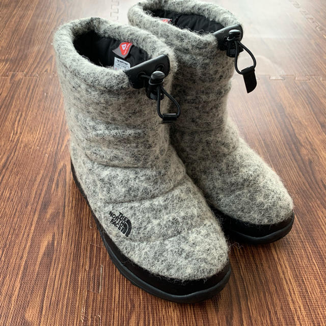 THE NORTH FACE(ザノースフェイス)の【値下】THE NORTH FACE Nuptse Bootie メンズの靴/シューズ(ブーツ)の商品写真