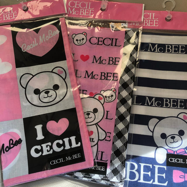 CECIL McBEE(セシルマクビー)のハンカチ レディースのファッション小物(ハンカチ)の商品写真