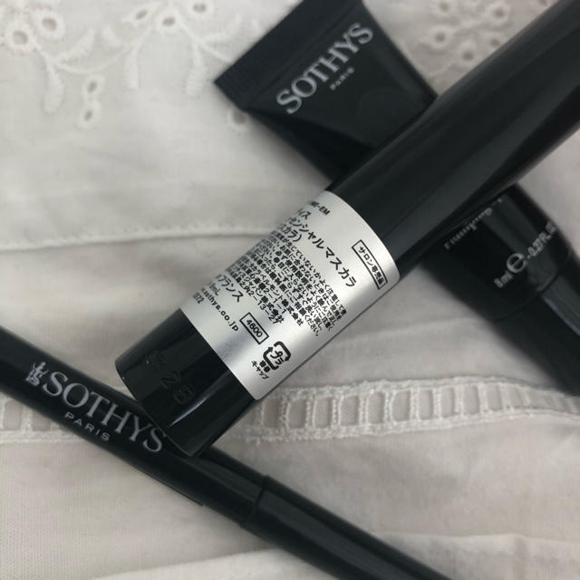 直販最安価格 SOTHYS(ソティス)シャドウ&リップセット www