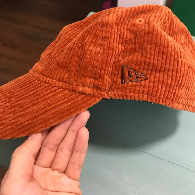 NEW ERA(ニューエラー)のNEW ERA  オレンジ キャップ レディースの帽子(キャップ)の商品写真