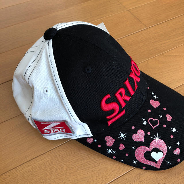 Srixon(スリクソン)の新品未使用タグ付き　スリクソン　キャップ レディースの帽子(キャップ)の商品写真