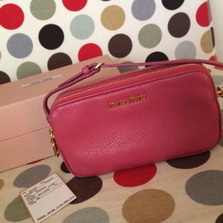 ミュウミュウ(miumiu)の新品♡2015S/S miumiuポーチ(ポーチ)