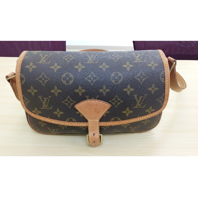 LOUIS VUITTON　ソローニュ　ショルダーバッグ