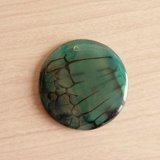 穴あき クリアグリーン サークル型 ドラゴンアゲート 瑪瑙 ルース＊一点物