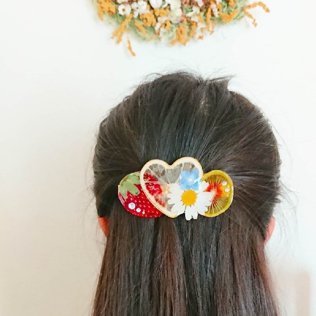 専用ページ★押し花 ヘアクリップ  レディースのヘアアクセサリー(バレッタ/ヘアクリップ)の商品写真