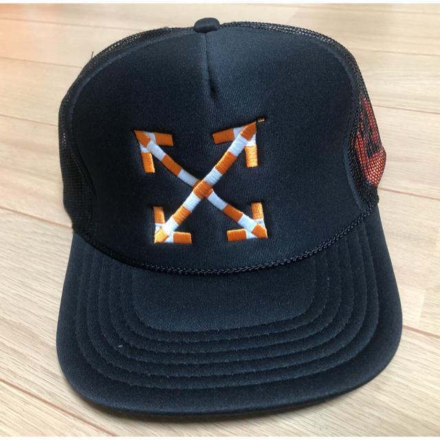 OFF-WHITE(オフホワイト)のMCA Art Cap off white オフホワイト　シュプリーム　ナイキ メンズの帽子(キャップ)の商品写真