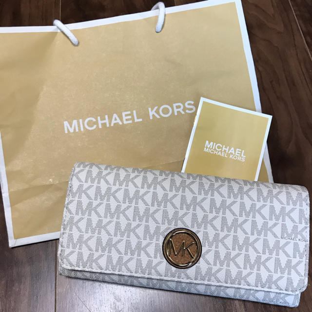 MICHAEL KORS 長財布 ★ 新品未使用