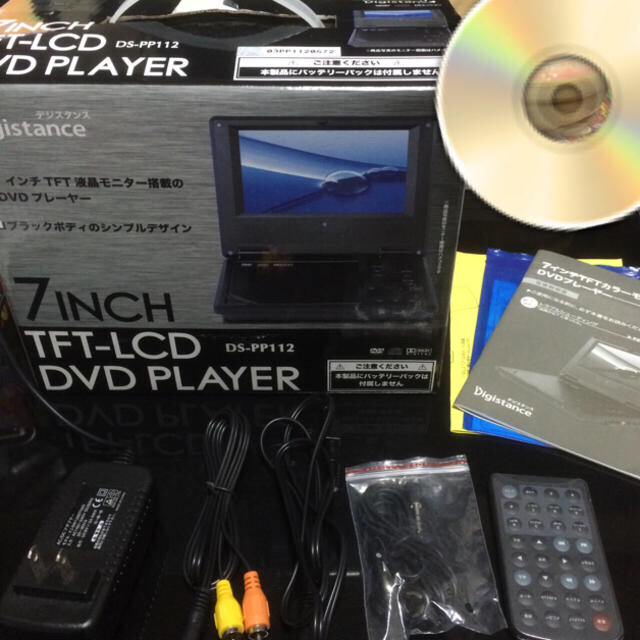 限定SALEポータブルDVDプレーヤー スマホ/家電/カメラのテレビ/映像機器(DVDプレーヤー)の商品写真