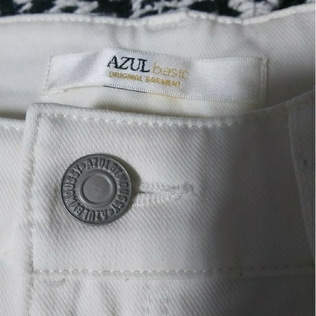 AZUL by moussy(アズールバイマウジー)のAZUL♡♡ホワイトスキニー レディースのパンツ(スキニーパンツ)の商品写真