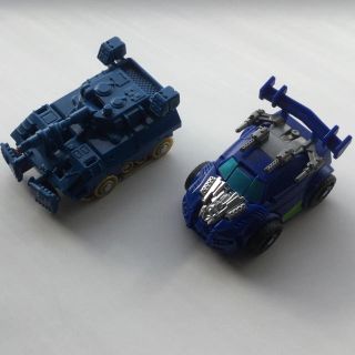 タカラトミー(Takara Tomy)のびっくり変形ビークル　スポーツカー&戦車　２体セット(キャラクターグッズ)