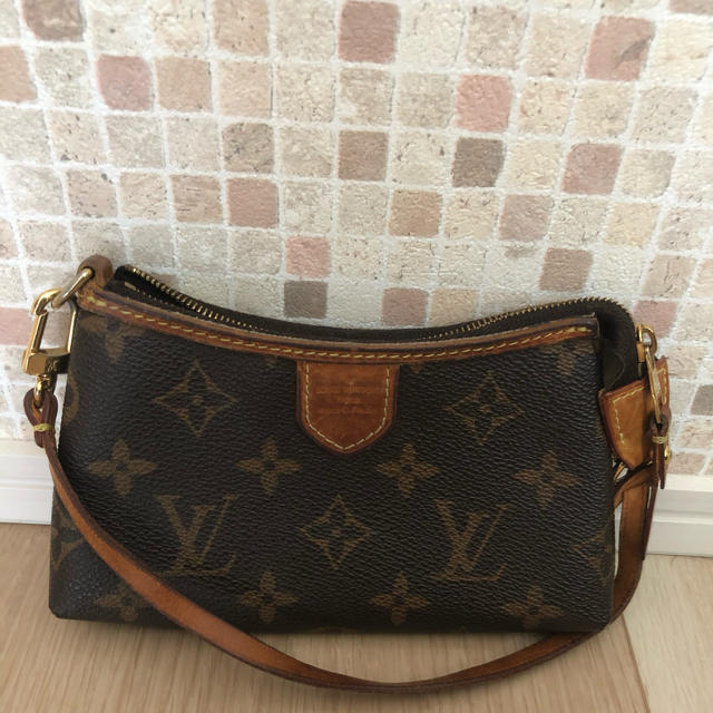 LOUIS VUITTON ミニポーチ