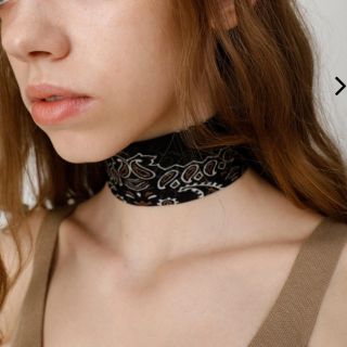 マウジー(moussy)の【新品】moussy🐶シルクスカーフ(バンダナ/スカーフ)