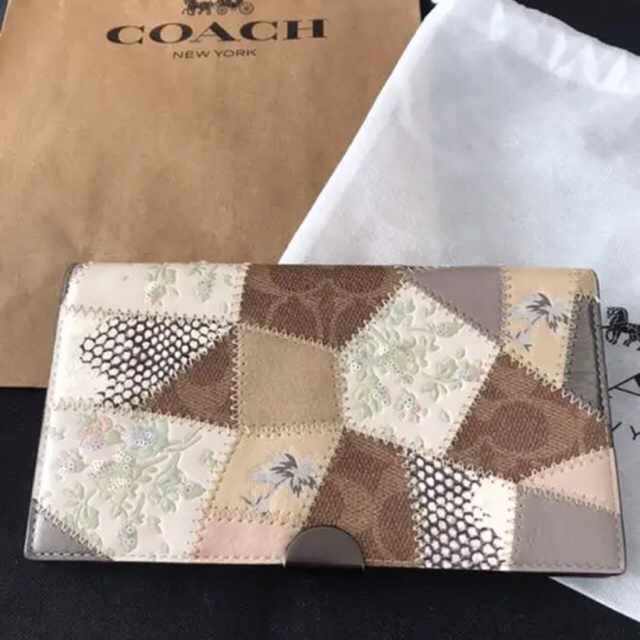 新品コーチ COACH ドリーマー ウォレットウィズ シグネチャー パッチワーク