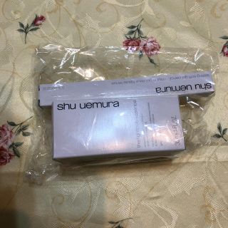 シュウウエムラ(shu uemura)のシュウウエムラ　エッセンシャルオイルファンデーション　新品(ファンデーション)