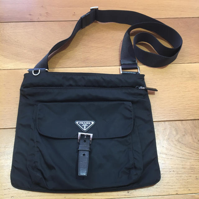 PRADA - プラダ  ナイロン　ショルダーバッグ　黒系　斜めがけ
