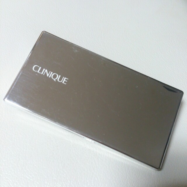 CLINIQUE(クリニーク)の未使用*クリニークパレット コスメ/美容のベースメイク/化粧品(その他)の商品写真
