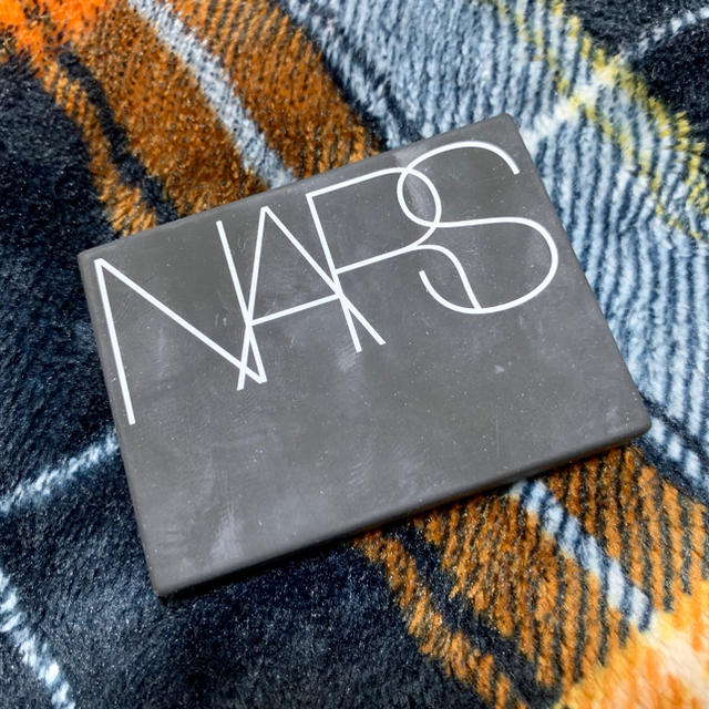 NARS(ナーズ)のNARS デュオアイシャドー 3919 スラバヤ コスメ/美容のベースメイク/化粧品(アイシャドウ)の商品写真