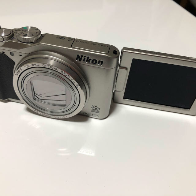 Nikon(ニコン)のコンパクトデジカメ　ニコン　s9900 スマホ/家電/カメラのカメラ(コンパクトデジタルカメラ)の商品写真