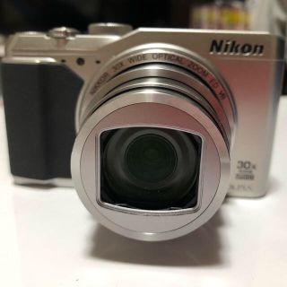 ニコン(Nikon)のコンパクトデジカメ　ニコン　s9900(コンパクトデジタルカメラ)