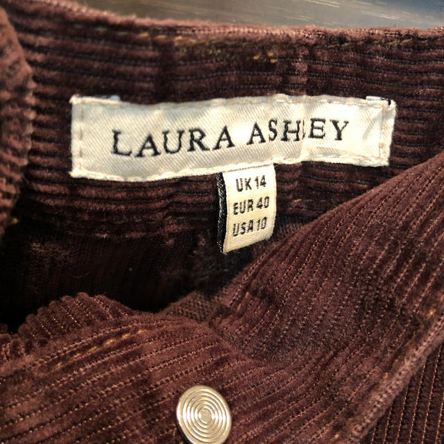 LAURA ASHLEY(ローラアシュレイ)のローラアシュレイ　コーディロ　パンツ レディースのパンツ(カジュアルパンツ)の商品写真