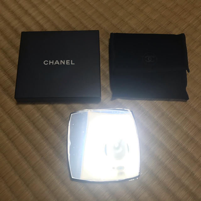 CHANEL(シャネル)のCHANEL 両面ミラー　非売品 レディースのファッション小物(ミラー)の商品写真