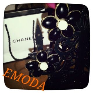 エモダ(EMODA)のあー様♡EMODA♡フラワーピアス✿(ピアス)