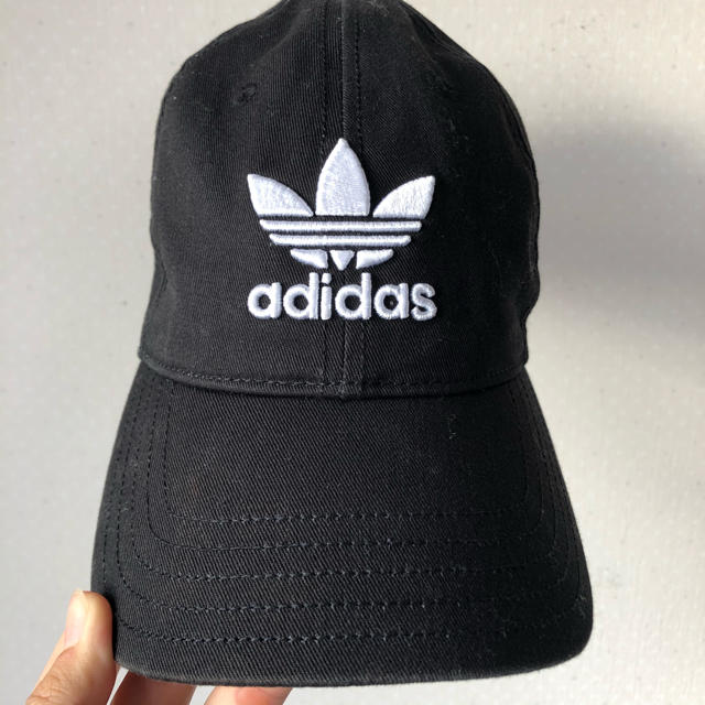 adidas(アディダス)のadidas ストレートキャップ レディースの帽子(キャップ)の商品写真